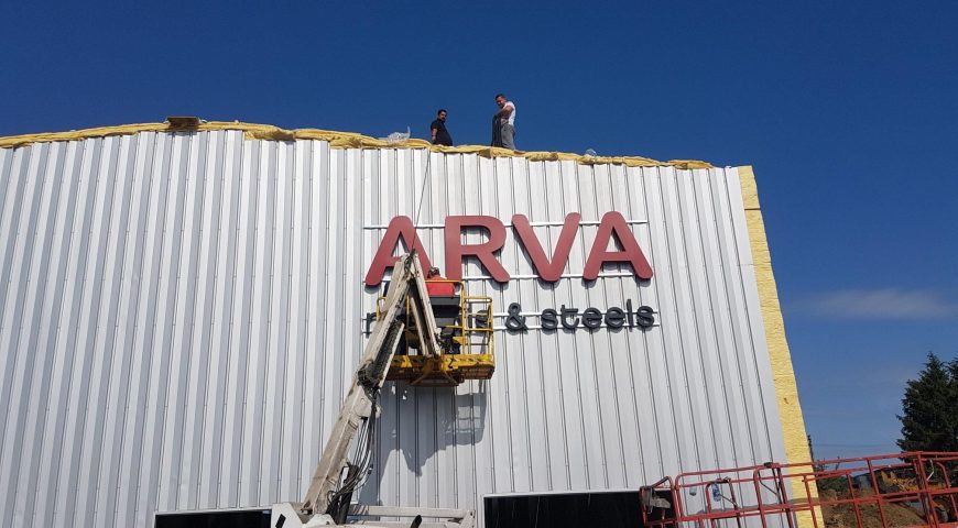 Litere volumetrice din aluminiu