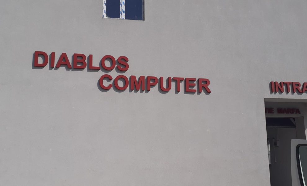 Litere din polistiren Montaj litere volumetrice din polistiren