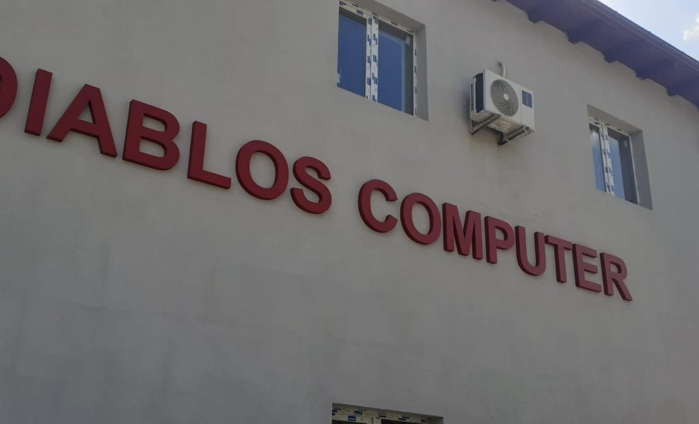 Litere polistiren Decor magazin cu litere din polistiren